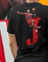 T-Shirt Uomo Jordan The Last Dance nera retro indossata